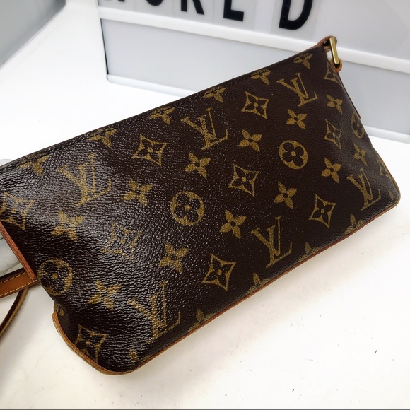Sold*Louis Vuitton Trotteur Monogram Crossbody - Picture 2 of 8